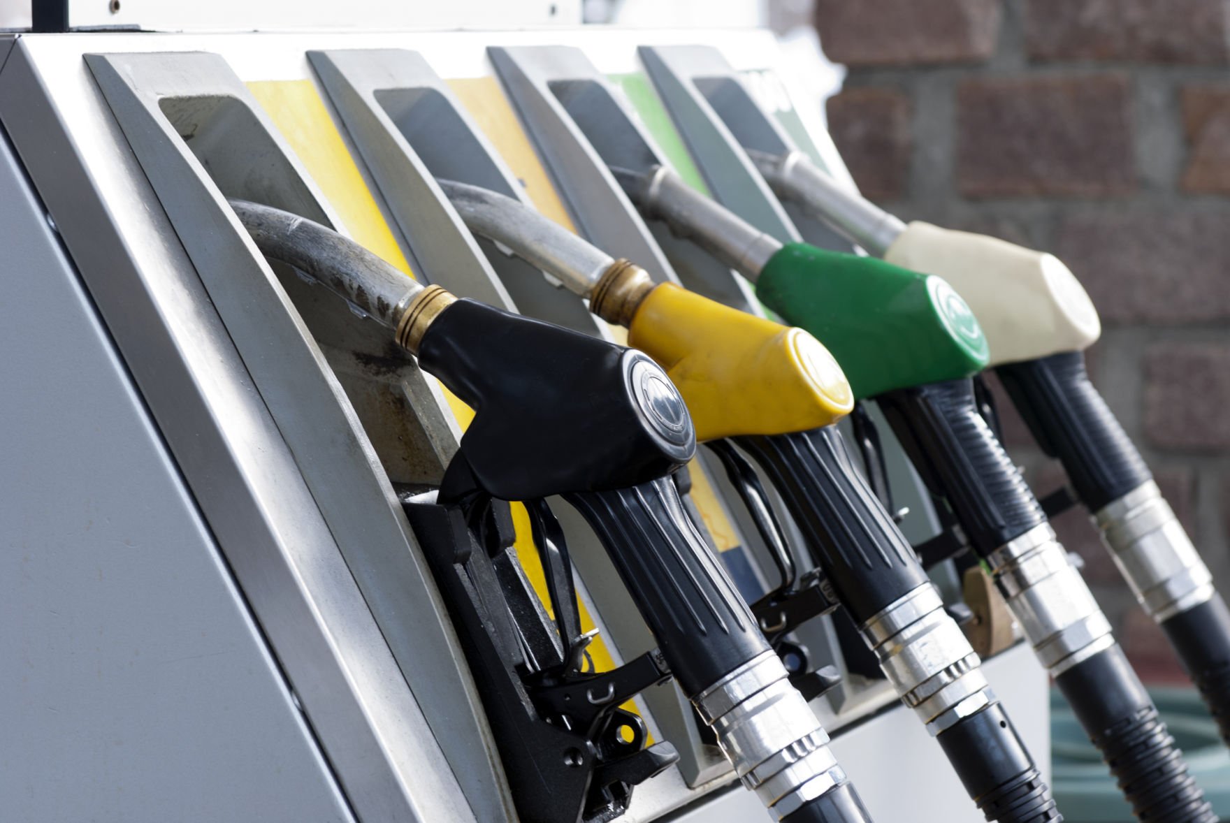 Gasoline prices on track for record Labor Day high