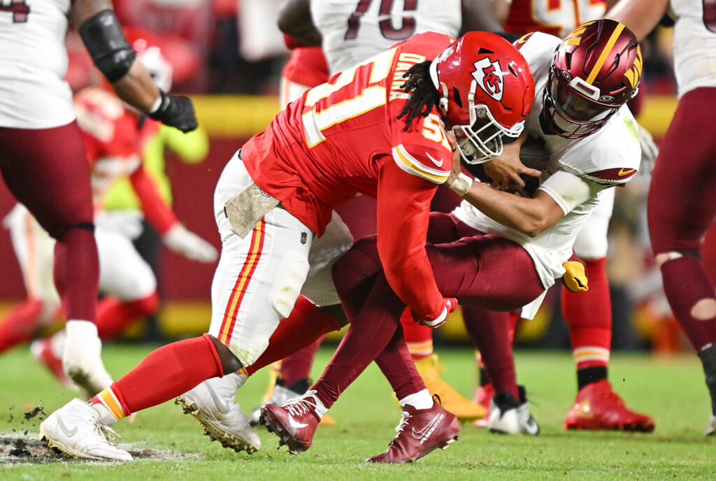 Buffalo Bills sign edge rusher Mike Danna to one-year contract