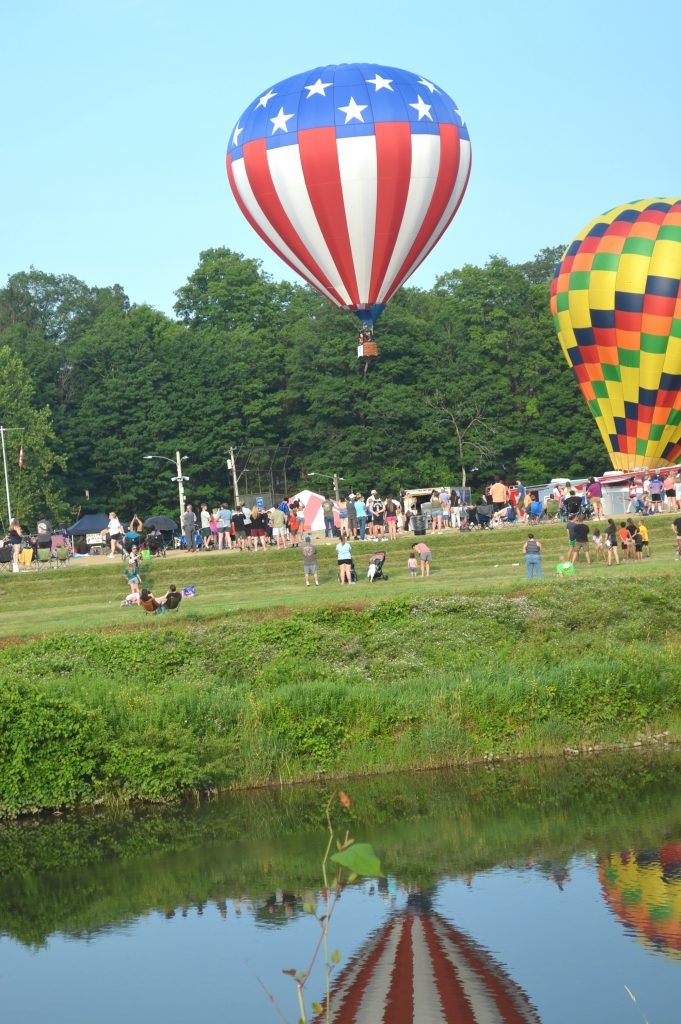 Following a patriotic lead at Great Wellsville Balloon Rally - Olean Times Herald