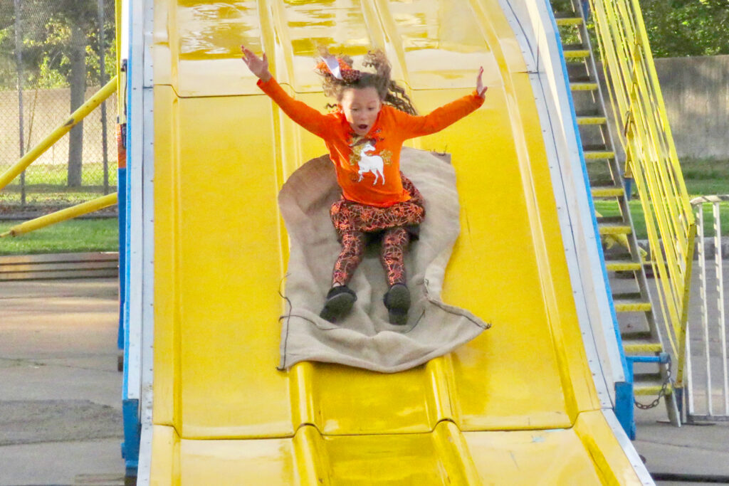 Carnival Rides Return Falling Leaves Festival Coming Oct 2 4